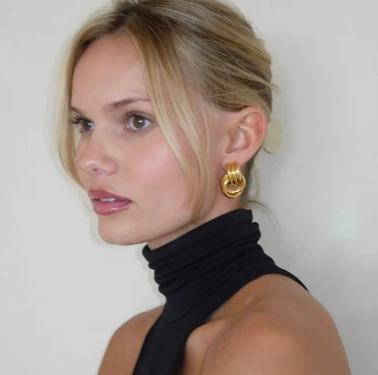 Knoted Hoops —  Earrings